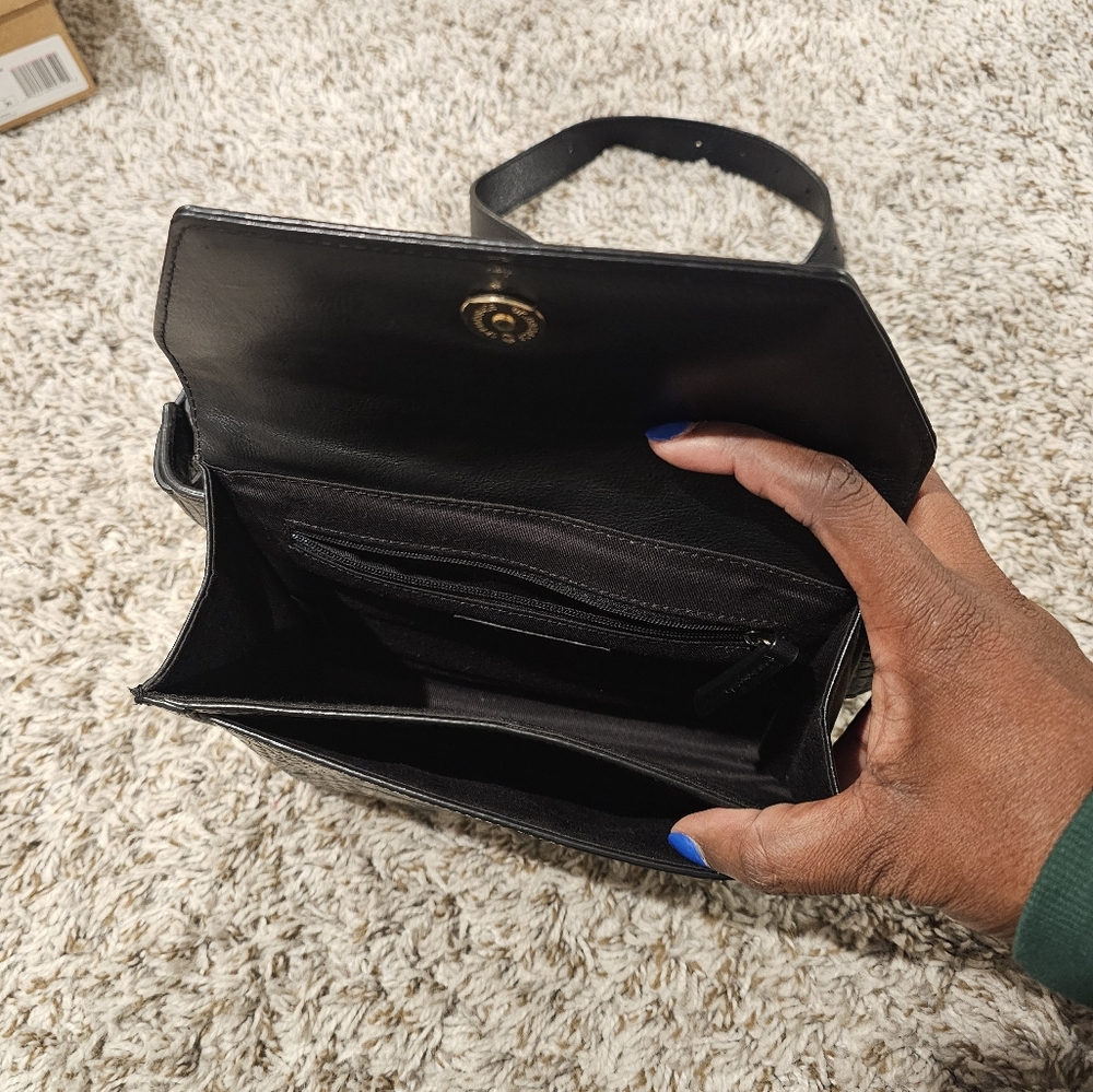 Purses - Picture 6 of 6